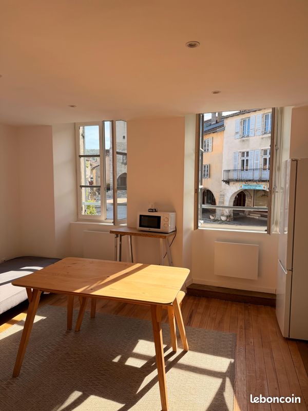 Appartement 2 pièces 45 m² · à Arinthod · 45 m² · 525 €/mois