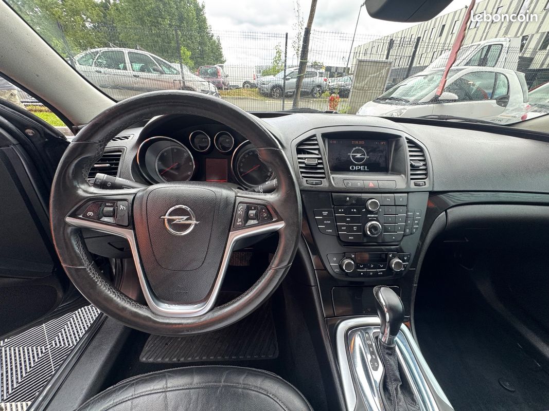 OPEL INSIGNIA 2.0 CDTI - 160 FAP Cosmo Pack A (image 12)