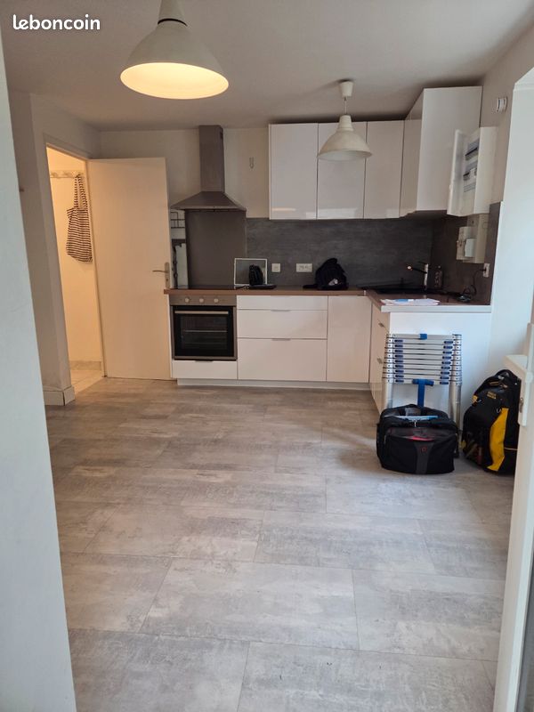 Maison 4 pièce(s) 55 m²à louer Reze