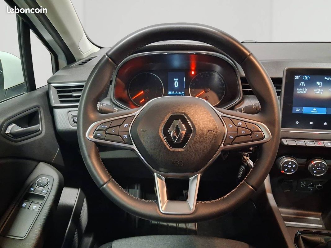 RENAULT Clio Blue dCi 100 - 21N Business (image 14)