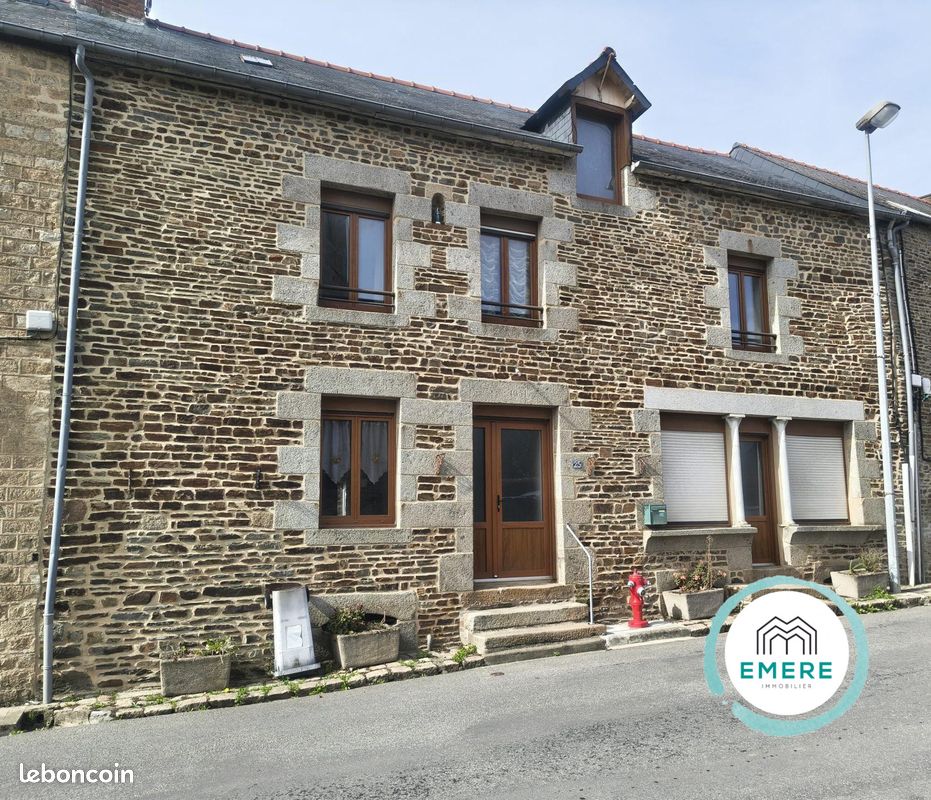 Maison 7 pièces 166 m² · à Sacey · 166 m² · 158 000 €