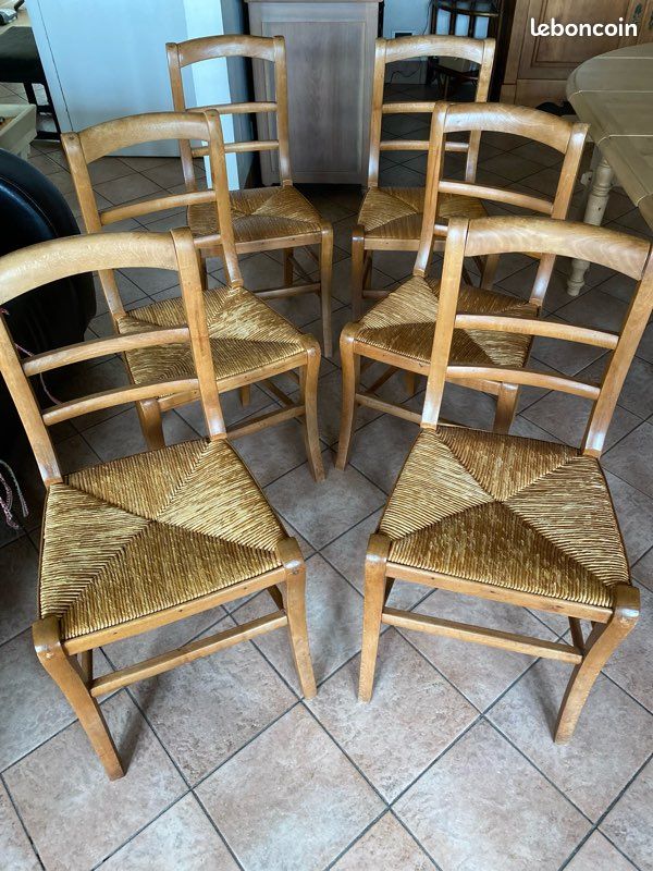 Chaises en bois (image 1)