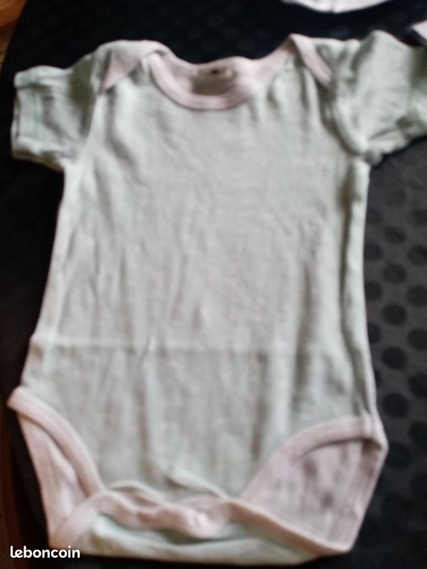 Lot de 6 bodies été 9 mois garçon (image 11)