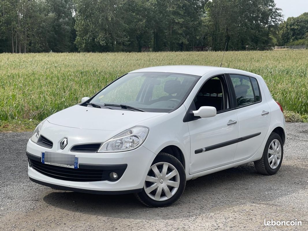RENAULT CLIO III BERLINE 1.5 dCi 85 CV | PREMIERE MAIN - SORT DE REVISION - KIT DISTRIB FAIT (image 1)
