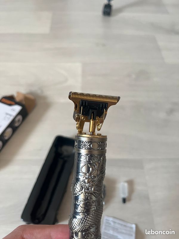 Tondeuse Cheveux et Barbe Vintage T9 - Neuve avec Accessoires (image 2)