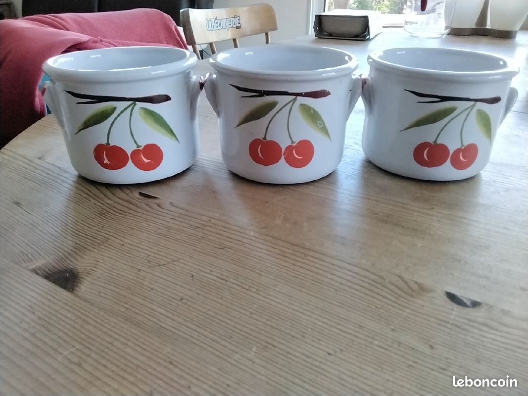 3 pots (image 1)