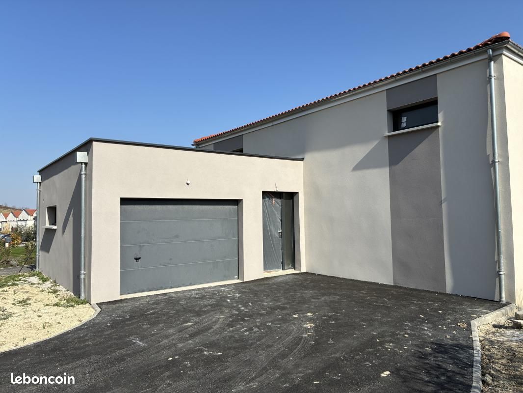 Maison 6 pièces 110 m² · à Cournon-d'Auvergne · 110 m² · 365 000 €