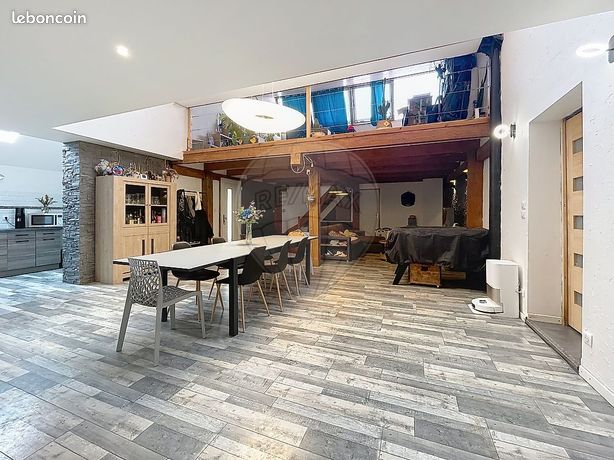 Propriété 11 pièces 203 m²