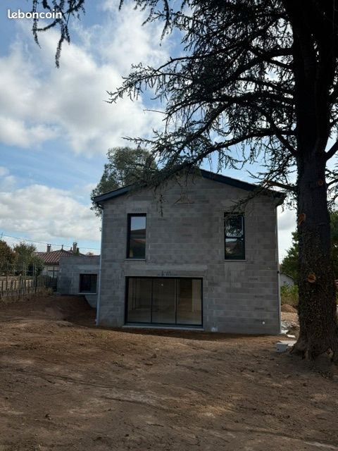 Maison 5 pièces 119 m² · à Vindry-sur-Turdine · 119 m² · 1 598 €/mois