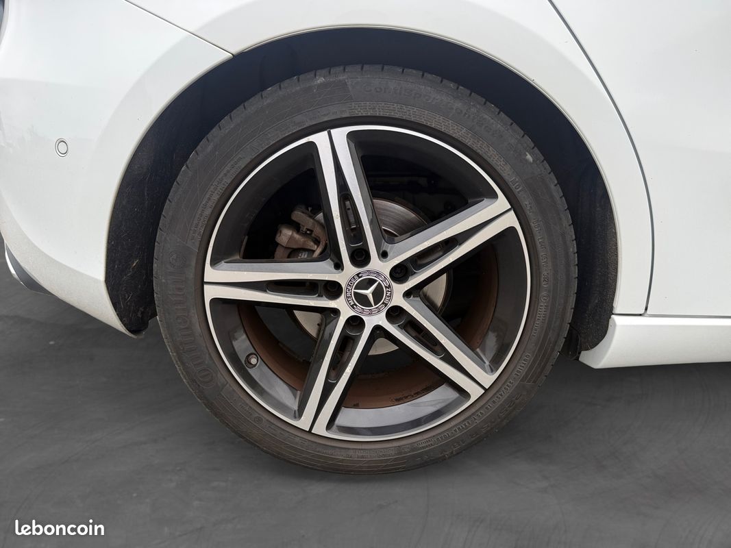 MERCEDES A A180 D PROGRESSIVE LINE 7G-DCT 116Ch Car Play, Caméra de recul Garantie 12 mois (image 17)