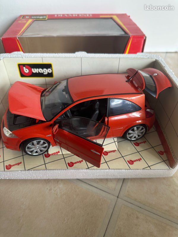 1/18 Lot Renault Sport Megane II RS Burago Collection