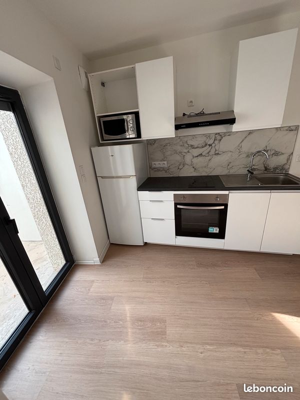 Appartement 1 pièce 23 m² · à Saint-Étienne · 23 m² · 460 €/mois