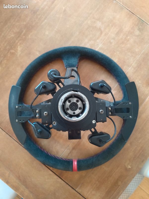 Fanatec ClubSport V2.5 + Hub + QR1 + volant RRS – Sim Racing PC (Thrustmaster / Logitech / Moza) (image 2)