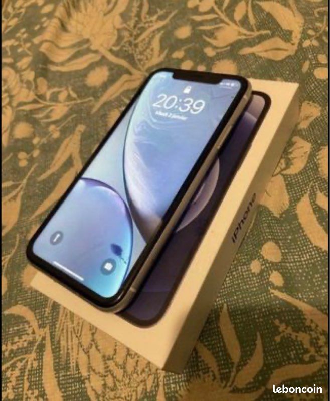 IPhone XR + accessoires offerts 💕 (image 1)