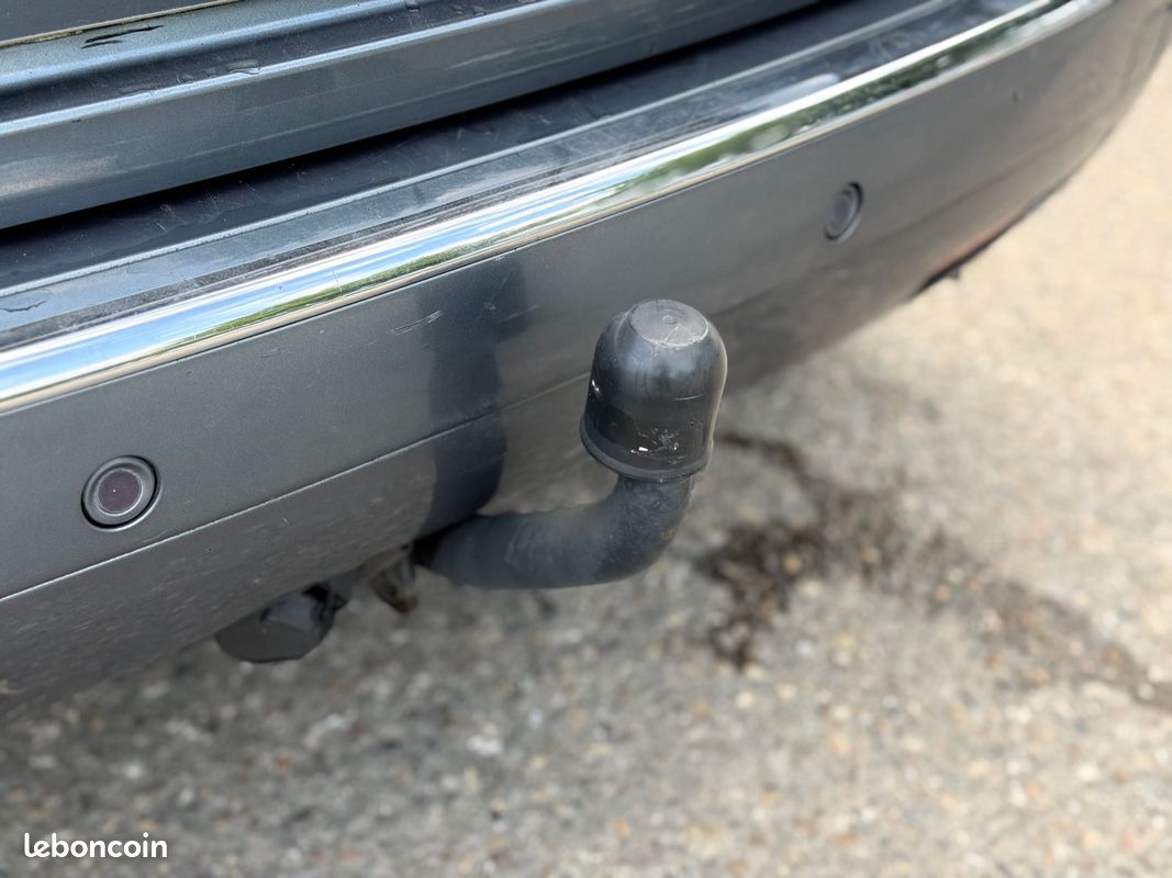 Citroën C4 Picasso 1.6 HDi 110ch Pack Dynamique - Clim - Régulateur - Révisée & Garantie 6 mois (image 10)