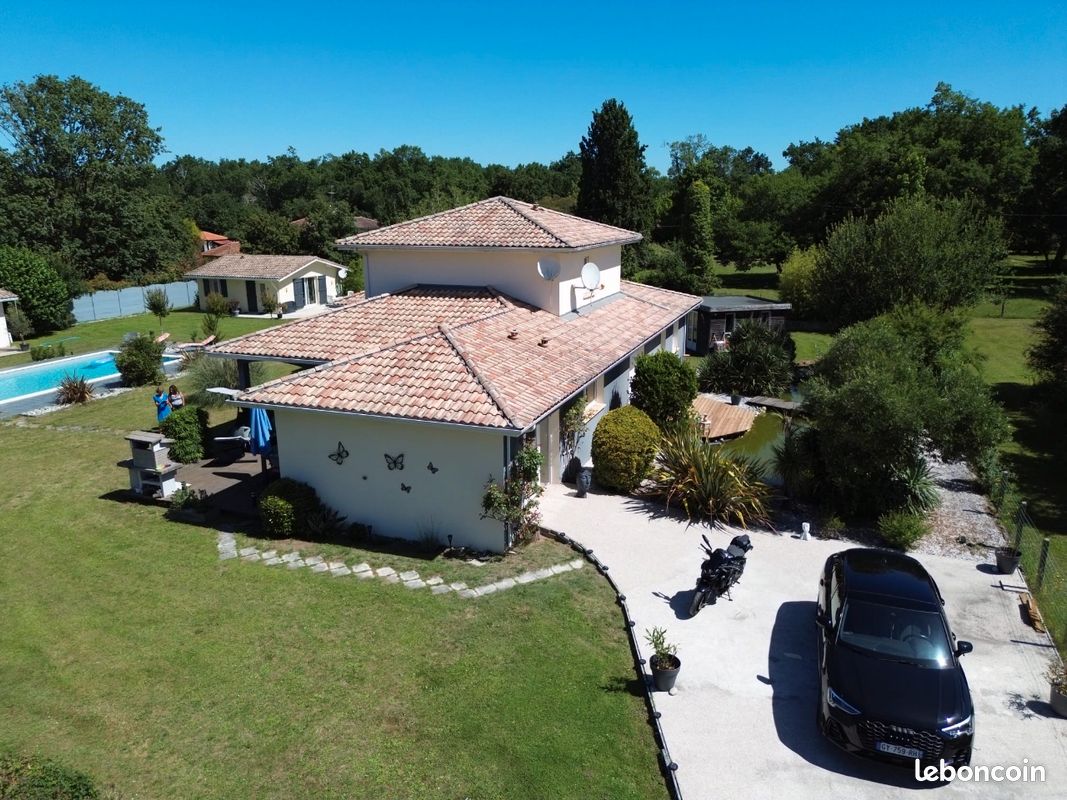 Maison 7 pièces 238 m² · à Parentis-en-Born · 238 m² · 850 000 €
