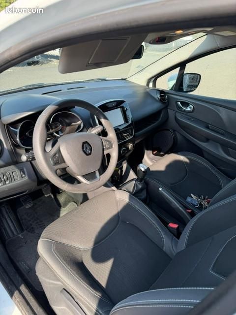 Clio 4 (image 5)