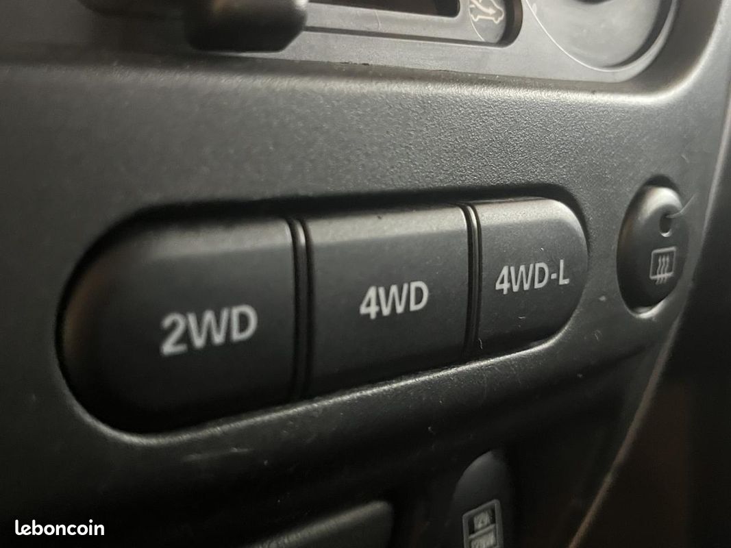 SUZUKI JIMNY 1.3i VVT - 85 BERLINE JX PHASE 3 (image 23)