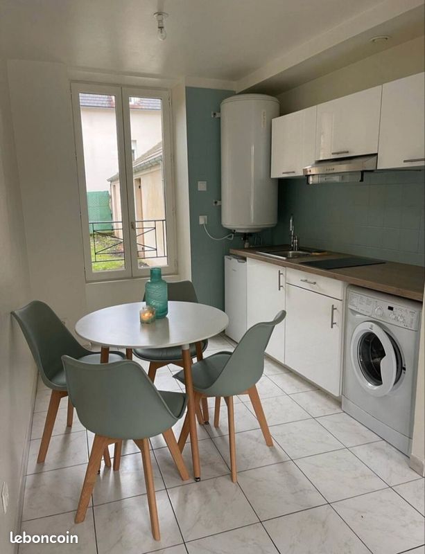 Appartement 1 pièce 20 m² · à Neauphle-le-Château · 20 m² · 720 €/mois