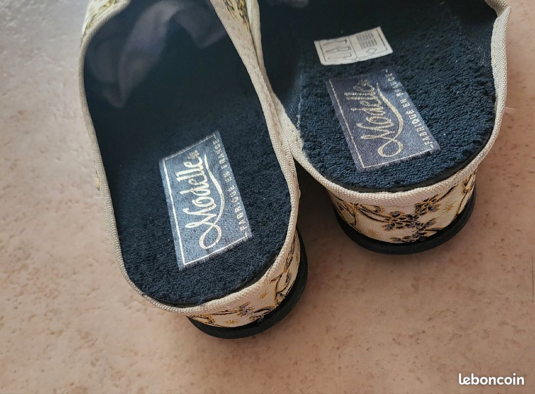 Chaussures d'intérieur neuve (image 2)