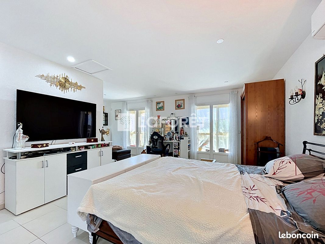 Propriété 5 pièces 220 m² (image 7)
