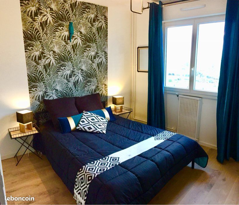 Appartement 7 pièces 100 m² · à La Rochelle · 100 m² · 450 €/mois