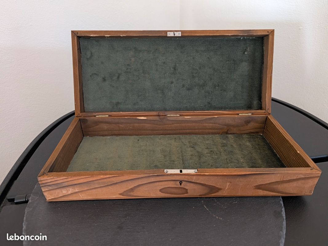 Ancien coffret à bijoux en bois et métal – Style Néo-Gothique / Médiéval – Vintage (image 4)