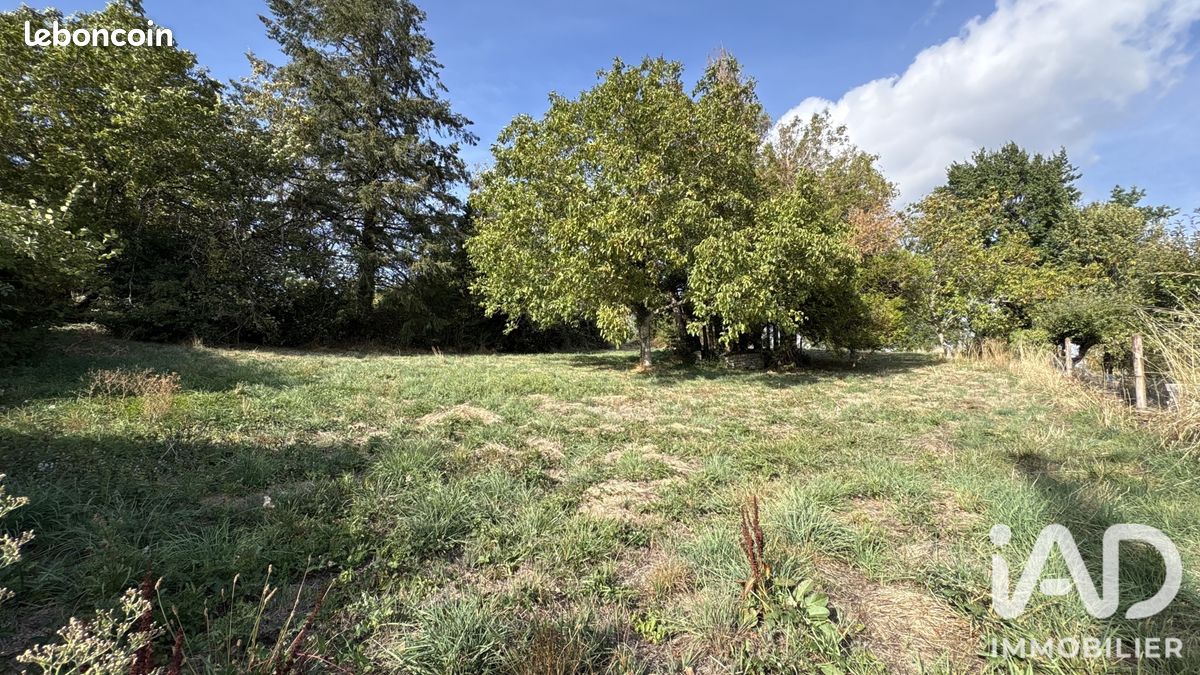 Terrain 1360 m² · à Moyrazès · 1 360 m² · 56 000 €