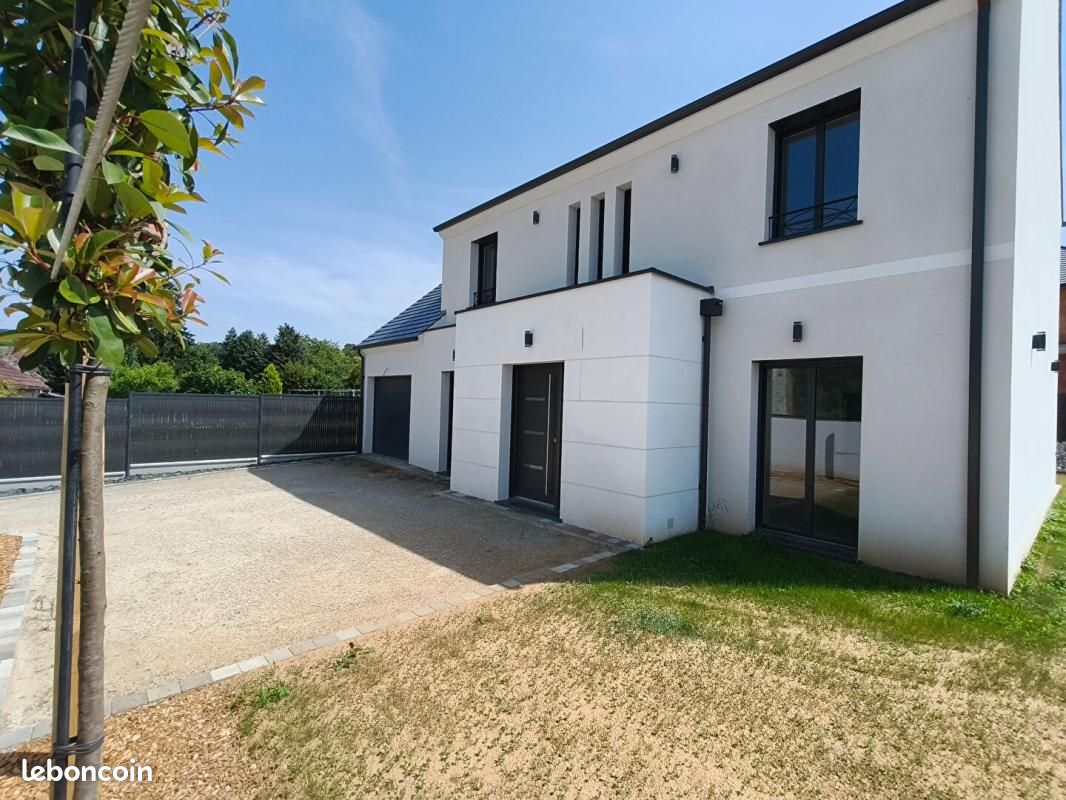 Maison 7 pièces 154 m² · à Baugy · 154 m² · 396 000 €