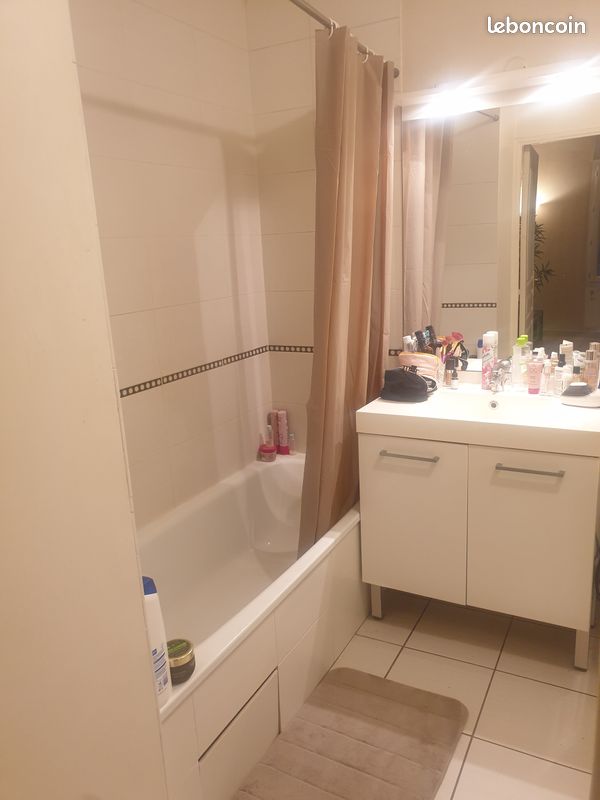 Appartement 1 pièce 30 m² · à Meyzieu · 30 m² · 575 €/mois