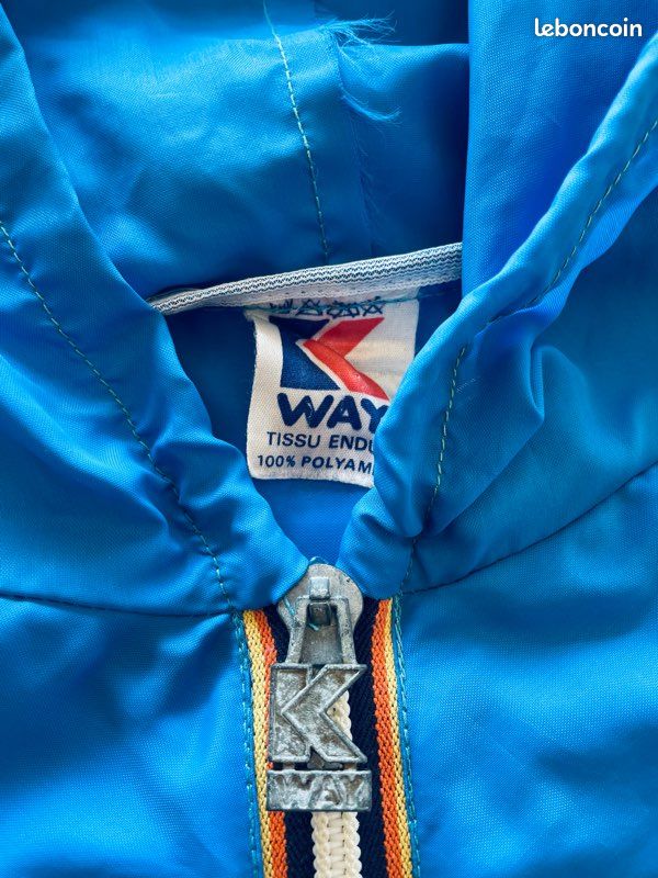 Veste Vintage Années 70 - Bleue Rayée Arc-en-Ciel - Taille L - Nylon Capuche - Occasion