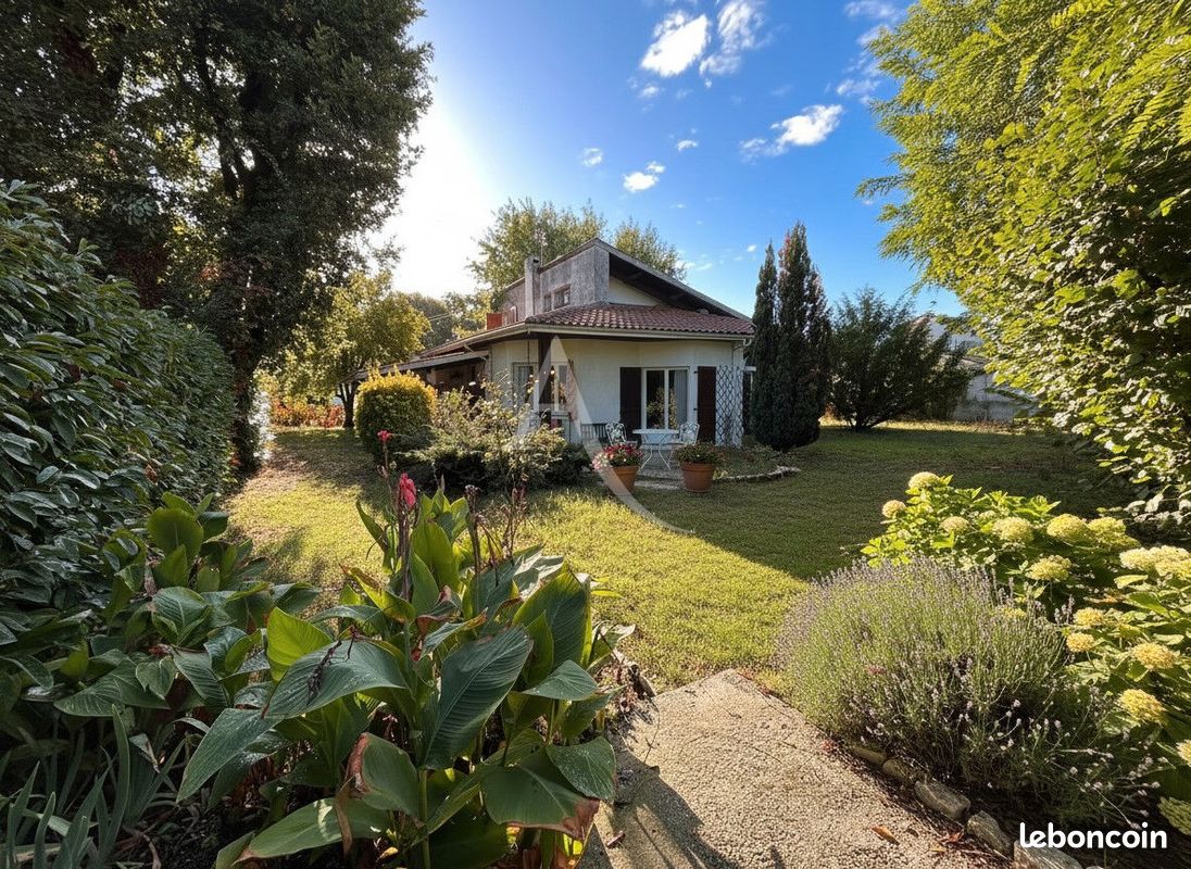 Maison 6 pièces 155 m² · à Saint-Médard-en-Jalles · 155 m² · 443 000 €