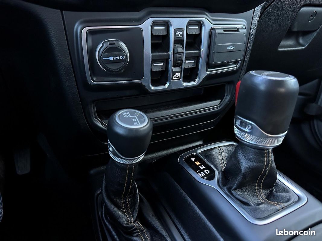 Jeep GLADIATOR High Altitude 3.6 V6 290 ch – BVA – 4x4 – Cuir Nappa – ACC – 32 100 km (image 11)