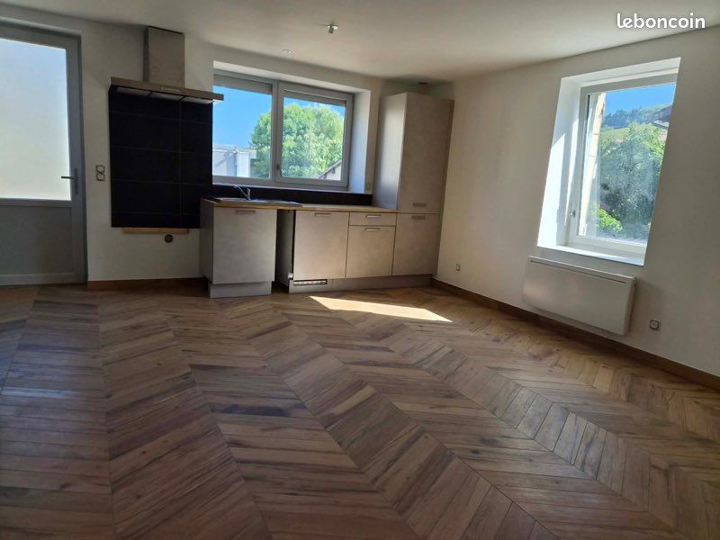Appartement 2 pièces 50 m² · à Beaujeu · 50 m² · 590 €