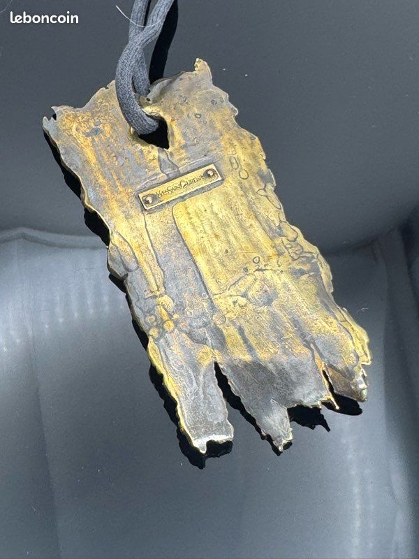 Rare pendentif sur cordon signe sur plaque Yves Saint Laurent YSL vintage (image 5)