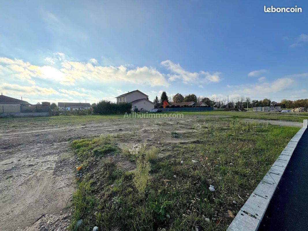 Terrain 521 m² · à Morestel · 521 m² · 99 000 €
