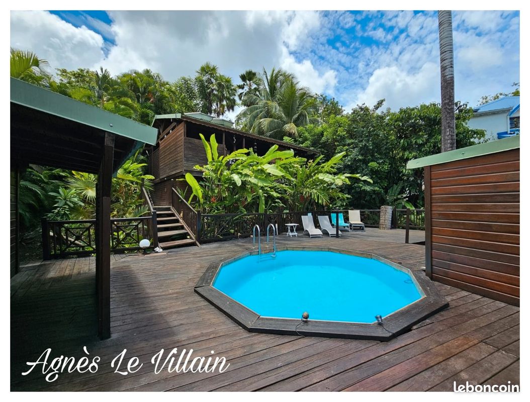 Maison 11 pièces 209 m² · à Deshaies · 209 m² · 1 050 000 €