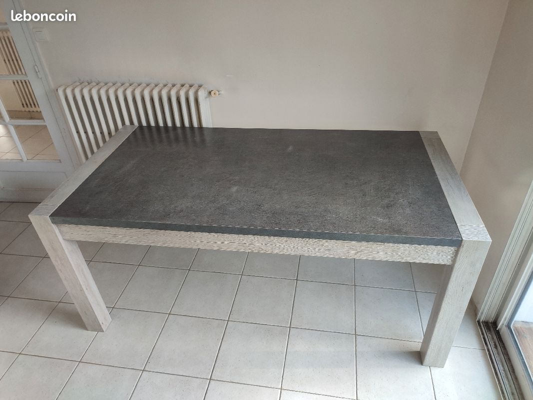 Table salon d'intérieur (image 3)