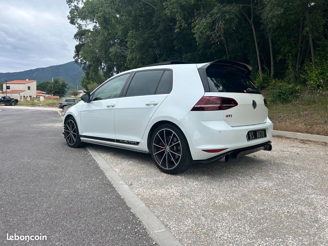 VOLKSWAGEN GOLF 7 GTI 2.0 TFSI 16V 265 ch Club Sport Toit Ouvrant Sièges Récaro GPS Garantie 12 mois (image 7)