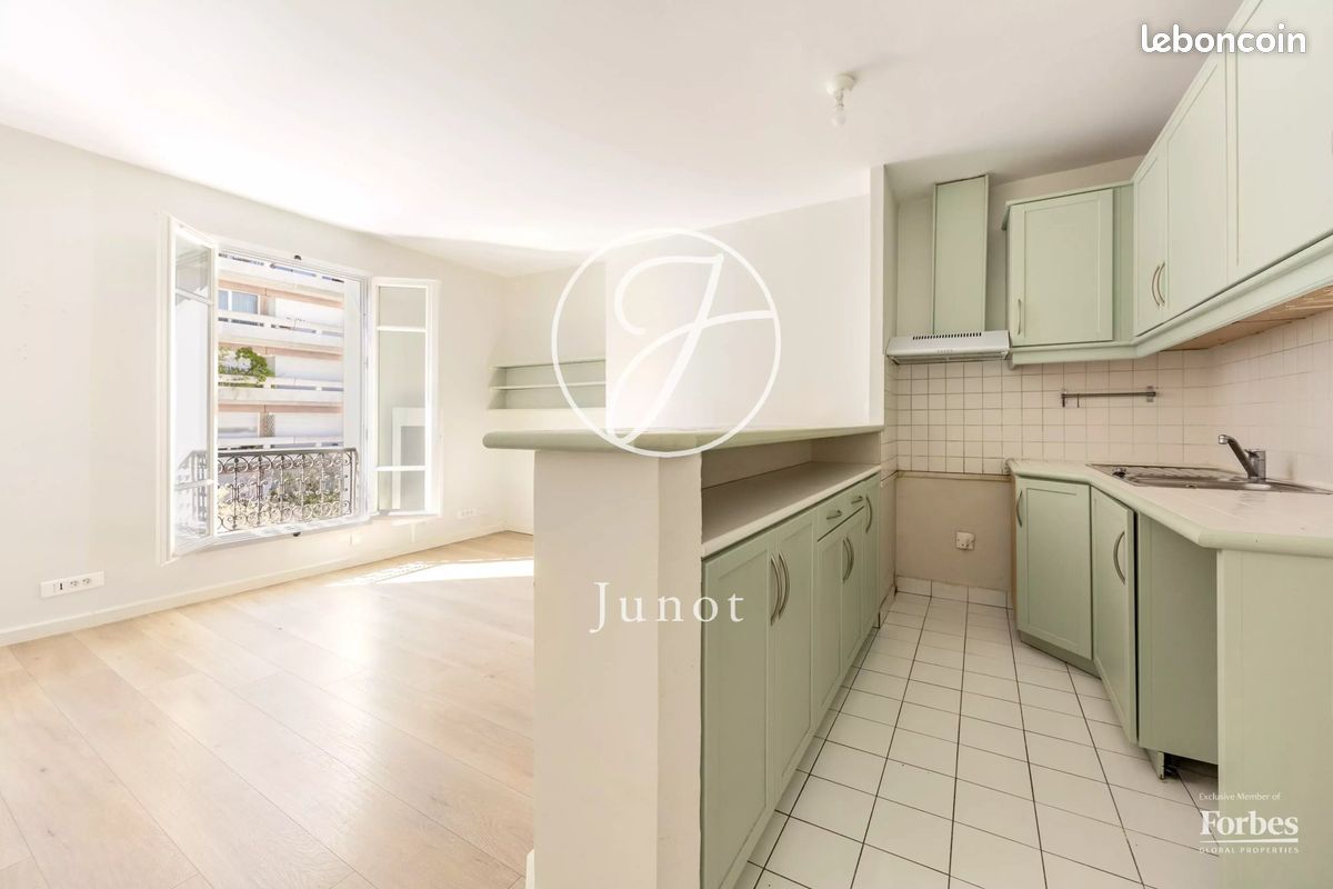 Appartement 4 pièces 79 m² · à Paris · 79 m² · 870 000 €