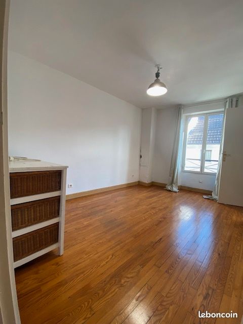 Appartement F3 spacieux , refait à neuf (image 2)