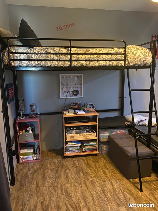 Lit mezzanine (image 1)