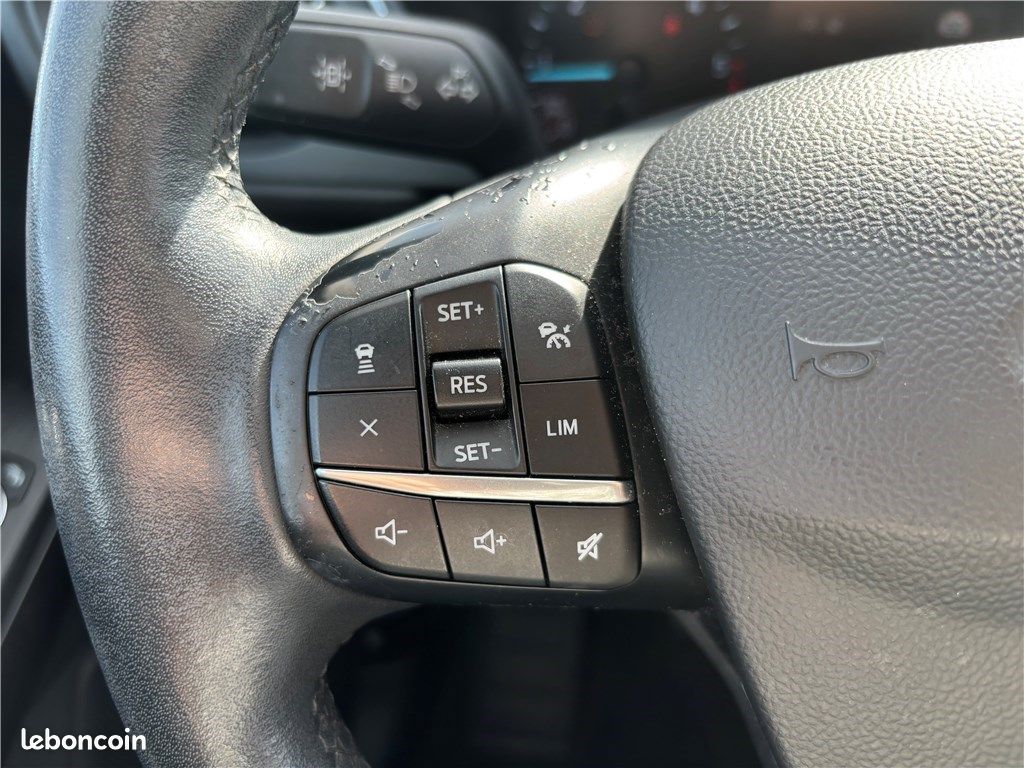 Ford Kuga III 2.0 ECOBLUE 150 MHEV BVM6 Titanium (image 16)