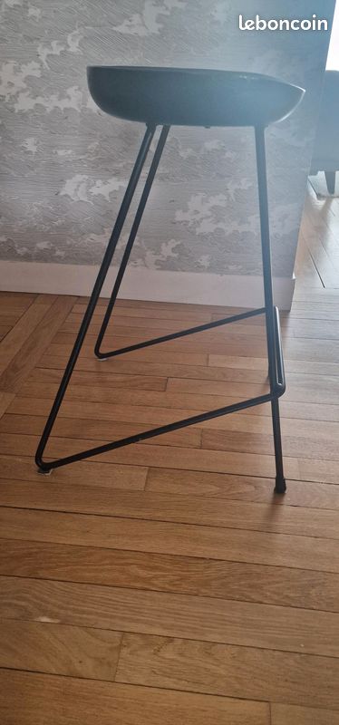 Chaise, tabouret & banc (image 1)