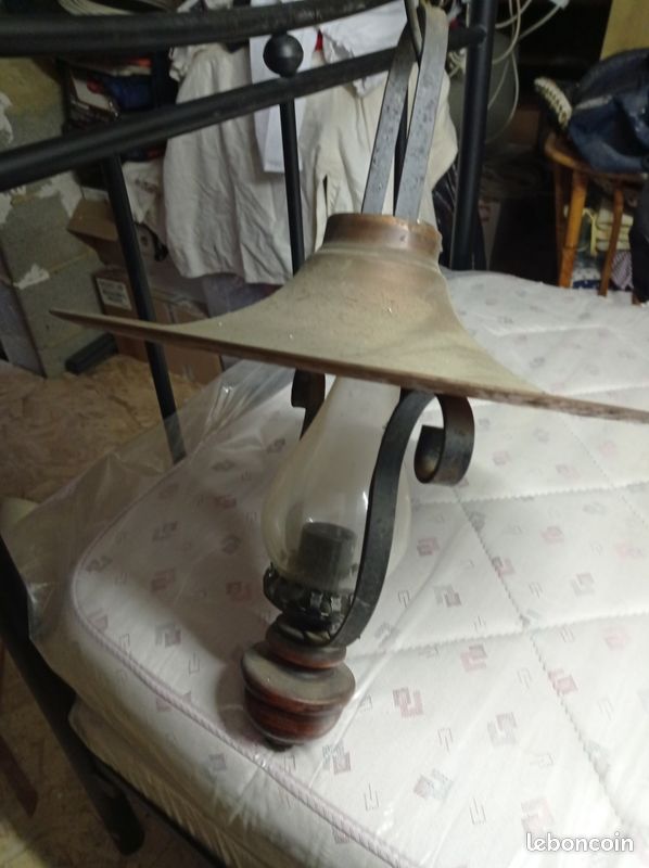 Lustre (image 1)