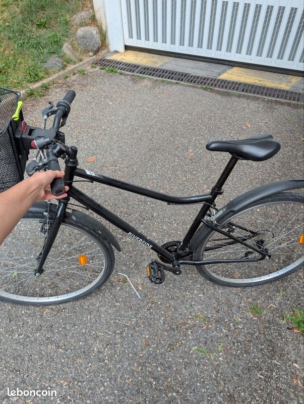 Vélo Riverside RS100 noir avec panier – à réviser (image 2)