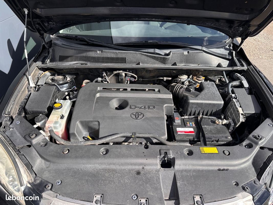 Toyota RAV4 2.2 D4D 150 Cv LIMITED EDITION ✅ SUIVI ENTRETIEN ✅ (image 9)
