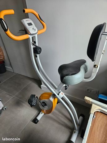Vélo D'appartement Fitfiu Comme Neuf, Super état Pour Se Remettre Au Sport !