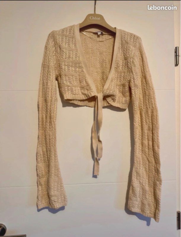 Gilet court beige effet maille - Jennyfer - Taille M- Très bon état - 34 × 32 cm (image 1)