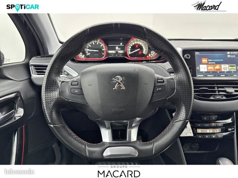 Peugeot 2008 1.2 PureTech 110ch GT Line S&S EAT6 (image 9)